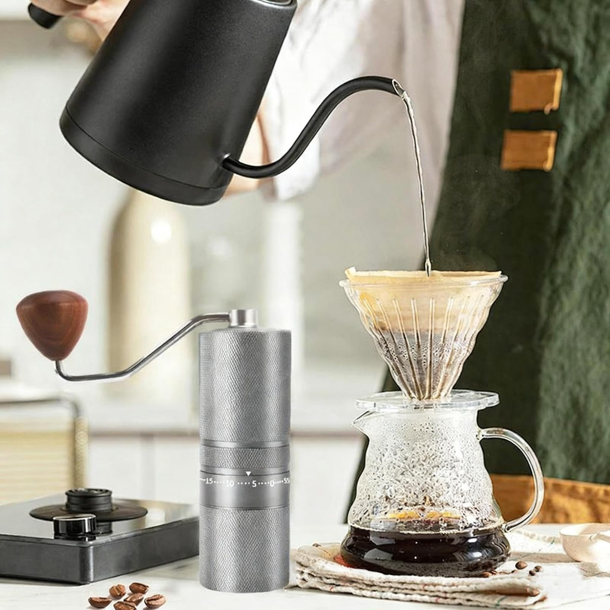 Manual Portable Coffee Grinder with 7 Star Conical Burr C711