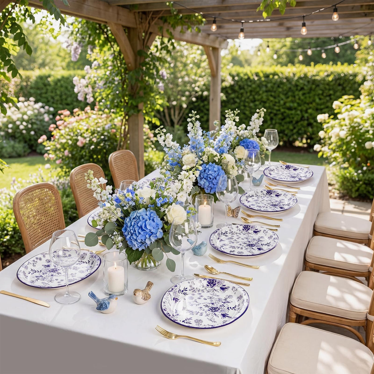 50 Pack Blue Floral Disposable Paper Plates S6070